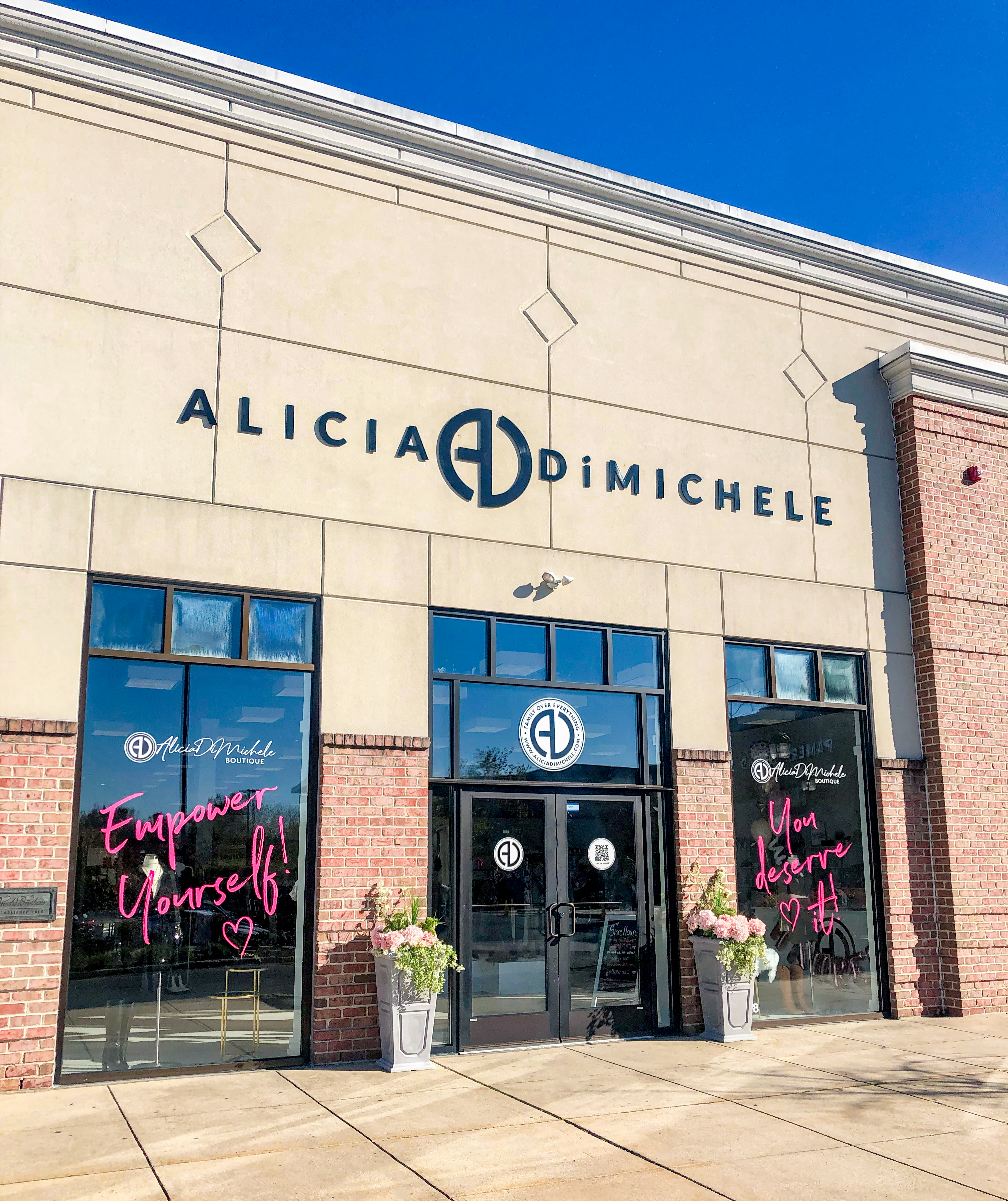 Clutches & Wristlets – Alicia DiMichele Boutique